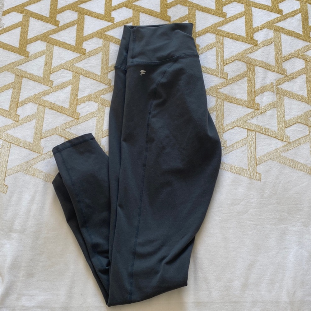 Fabletics M tall dark grey leggings!